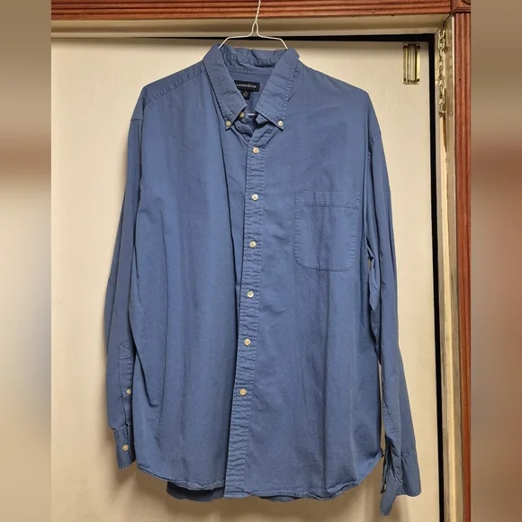 Lands' End Men's Casual Blue Button Down Shirt - Picture 2 of 9